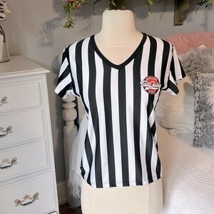 TailGaters Sports Bar Grill Striped VNeck Shirt Womens Medium